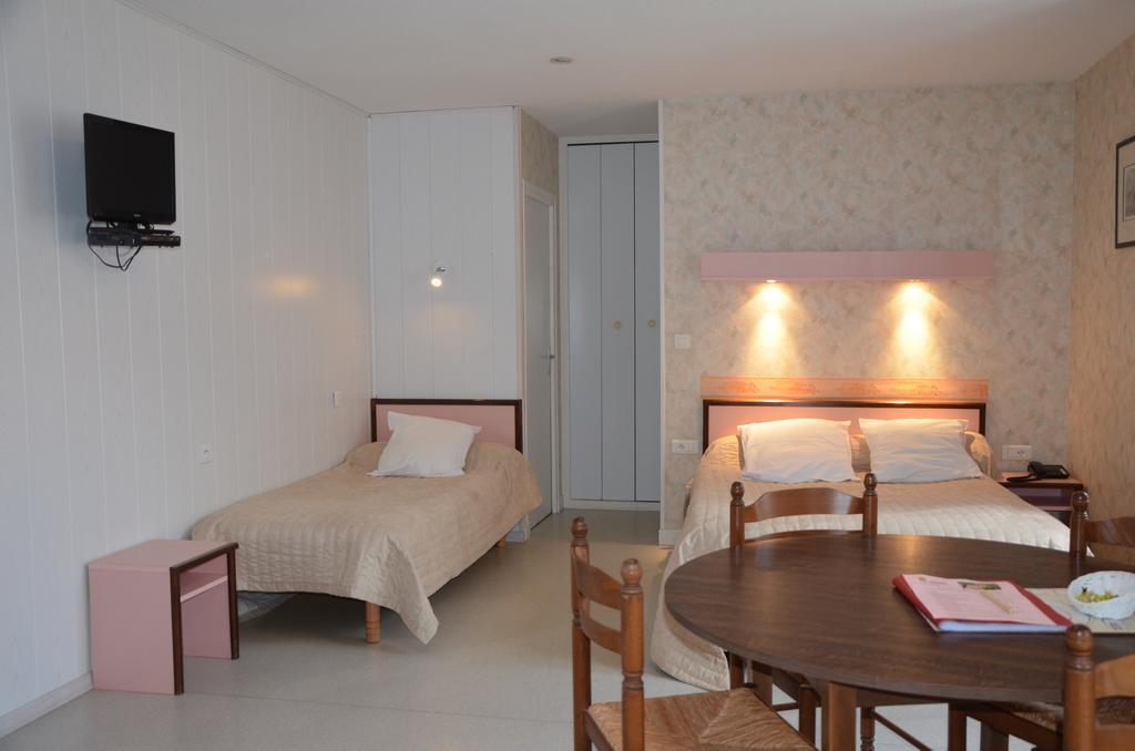 Logis Auberge De L'Allagnonette Saint-Poncy Экстерьер фото