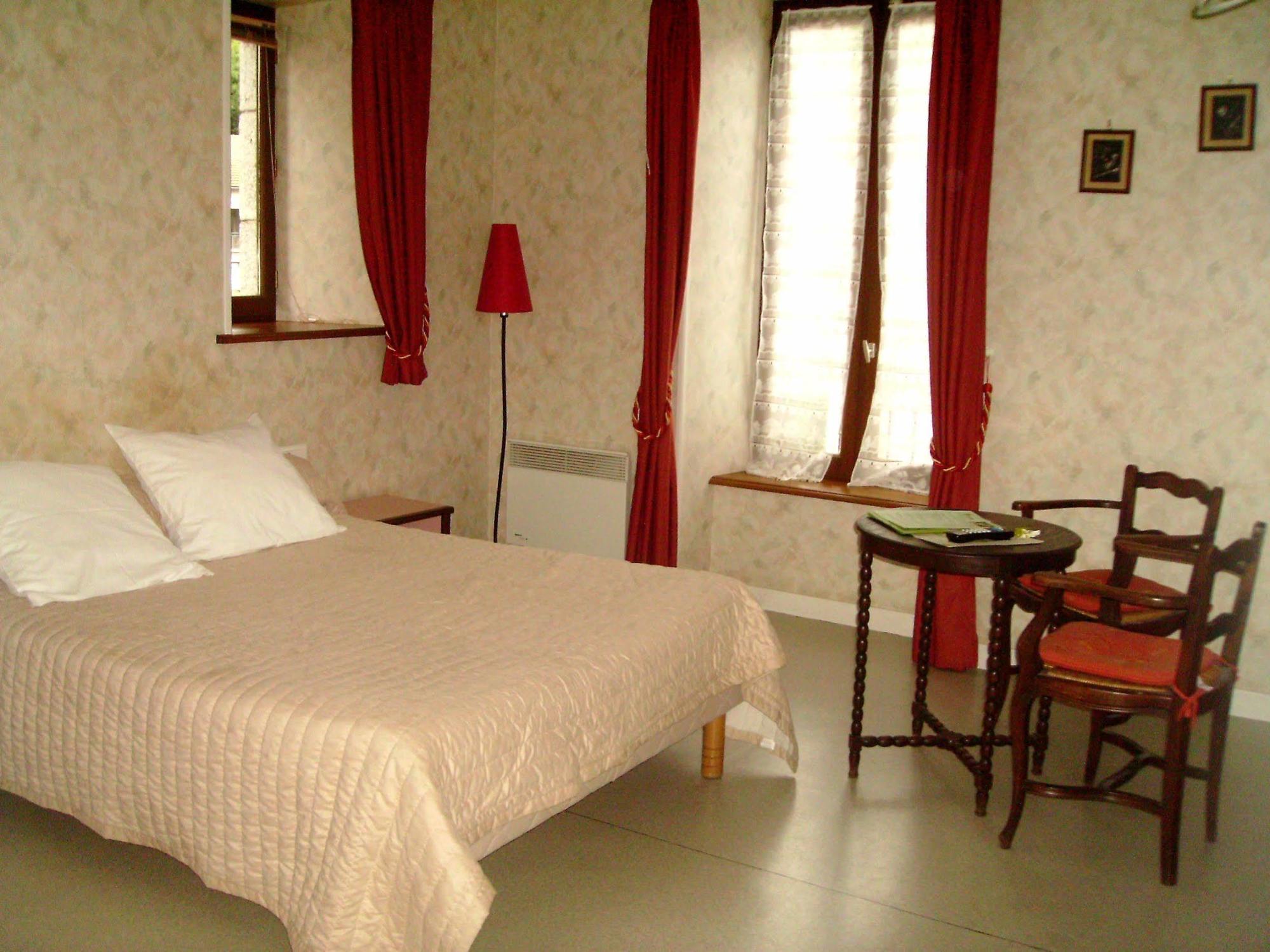Logis Auberge De L'Allagnonette Saint-Poncy Экстерьер фото